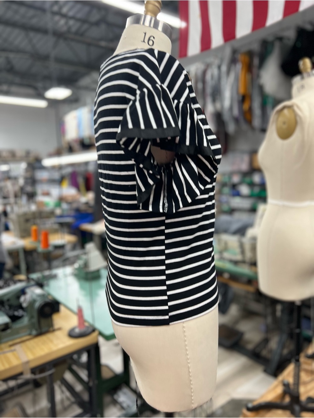 Striped Ruffle Blouse M - Picture 5 of 9